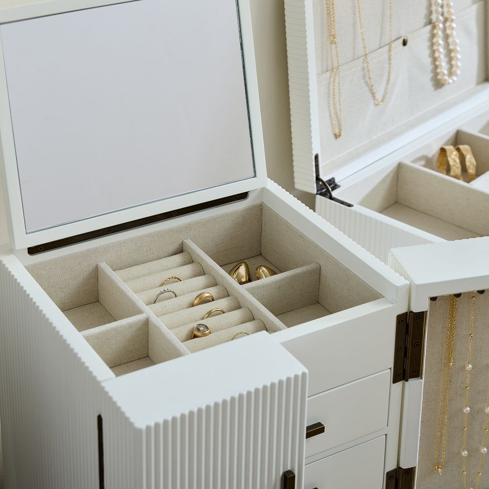 Heirloom outlet jewelry box