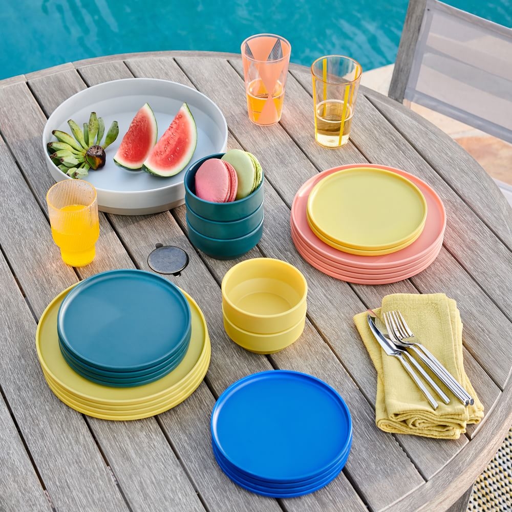 Acrylic dinnerware deals