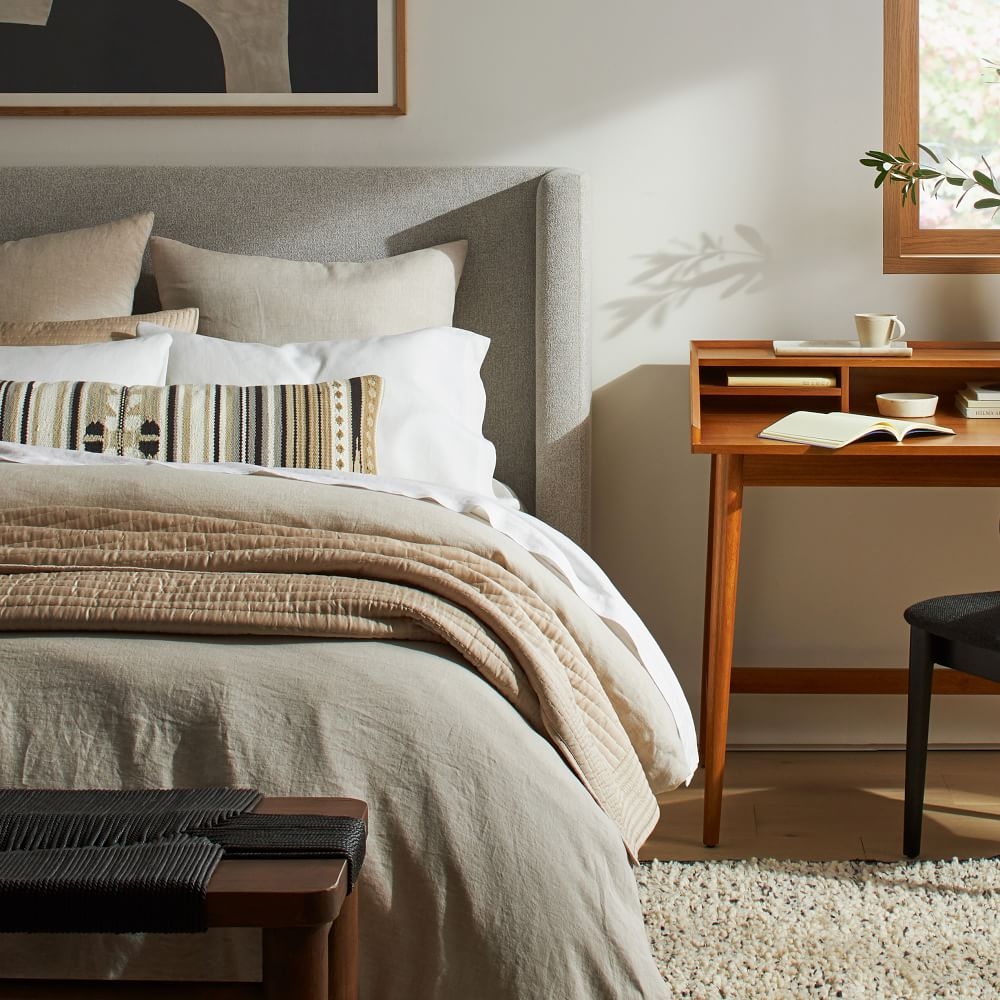 Elliot store platform bed